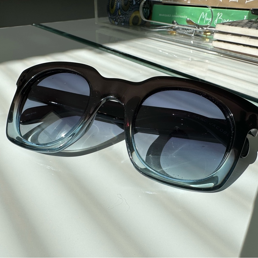 Marc by Marc Jacobs Blue Sunglasses EUC
